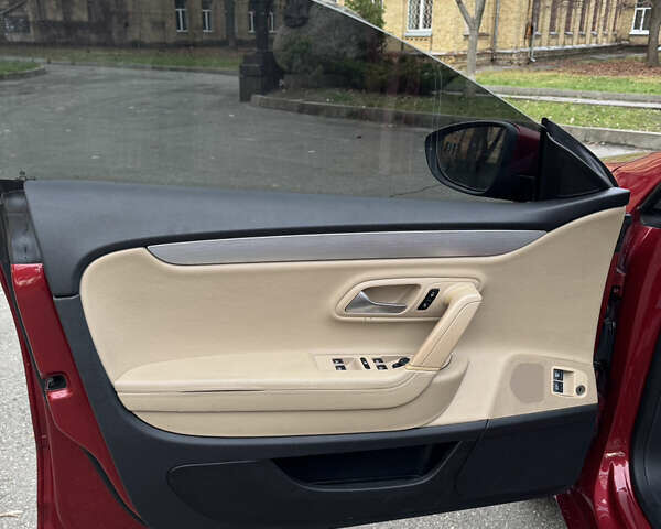 Красный Фольксваген CC / Passat CC, объемом двигателя 2 л и пробегом 158 тыс. км за 10999 $, фото 16 на Automoto.ua