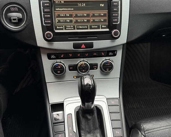 Красный Фольксваген CC / Passat CC, объемом двигателя 3.6 л и пробегом 204 тыс. км за 9999 $, фото 9 на Automoto.ua