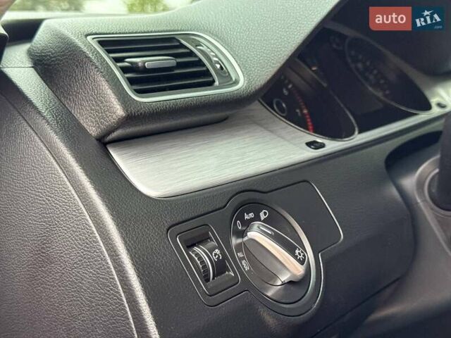 Красный Фольксваген CC / Passat CC, объемом двигателя 1.98 л и пробегом 152 тыс. км за 9400 $, фото 34 на Automoto.ua
