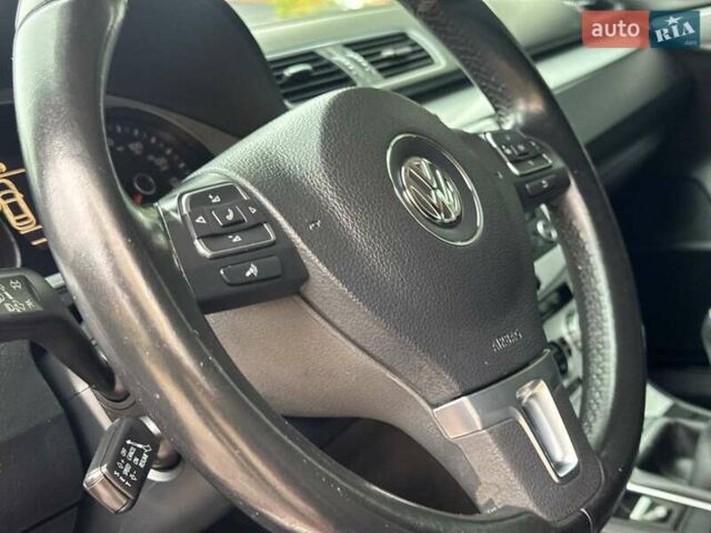 Красный Фольксваген CC / Passat CC, объемом двигателя 1.98 л и пробегом 152 тыс. км за 9400 $, фото 32 на Automoto.ua