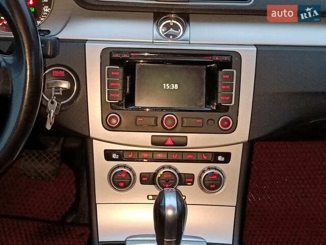 Красный Фольксваген CC / Passat CC, объемом двигателя 2 л и пробегом 151 тыс. км за 13490 $, фото 16 на Automoto.ua