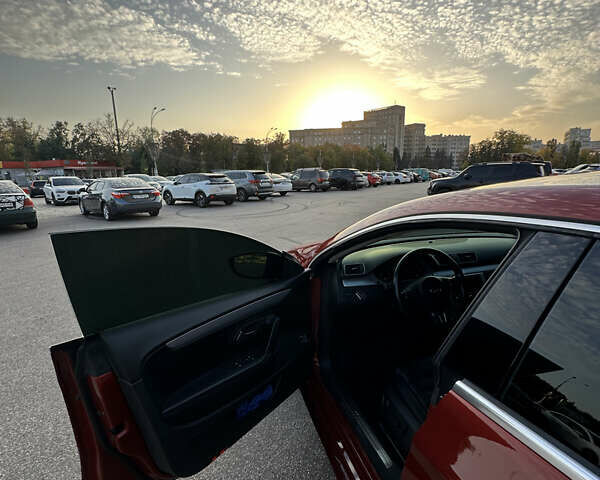 Красный Фольксваген CC / Passat CC, объемом двигателя 1.98 л и пробегом 150 тыс. км за 11999 $, фото 9 на Automoto.ua