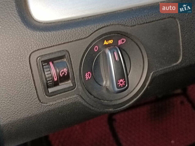 Красный Фольксваген CC / Passat CC, объемом двигателя 2 л и пробегом 151 тыс. км за 13490 $, фото 23 на Automoto.ua