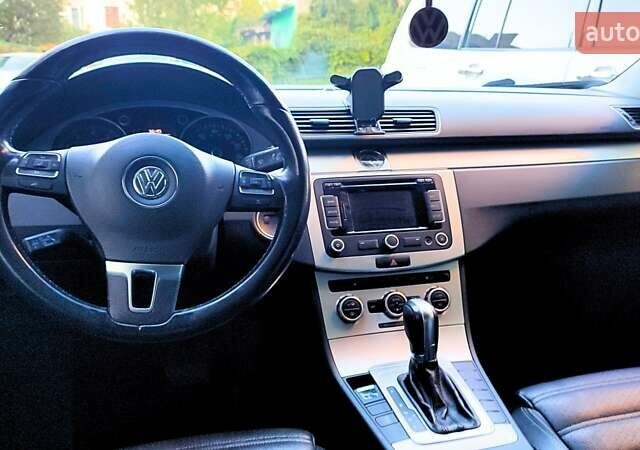 Червоний Фольксваген CC / Passat CC, об'ємом двигуна 1.98 л та пробігом 150 тис. км за 13500 $, фото 14 на Automoto.ua