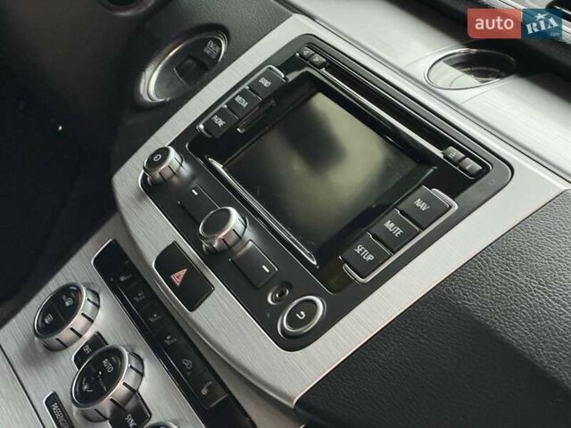 Красный Фольксваген CC / Passat CC, объемом двигателя 1.98 л и пробегом 152 тыс. км за 9400 $, фото 47 на Automoto.ua