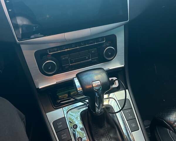 Фольксваген CC / Passat CC 2009 в Кривом Роге на Automoto.ua Фольксваген CC / Passat CC, объемом двигателя 1.97 л и пробегом 260 тыс. км за 8500 $, фото 5 на Automoto.ua