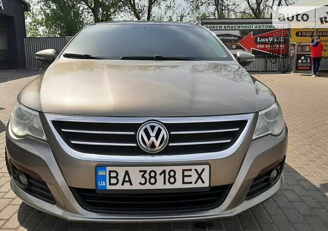 Фольксваген CC / Passat CC, об'ємом двигуна 1.98 л та пробігом 286 тис. км за 10000 $, фото 13 на Automoto.ua