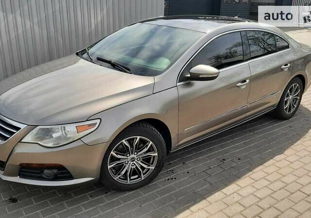 Фольксваген CC / Passat CC, об'ємом двигуна 1.98 л та пробігом 286 тис. км за 10000 $, фото 1 на Automoto.ua