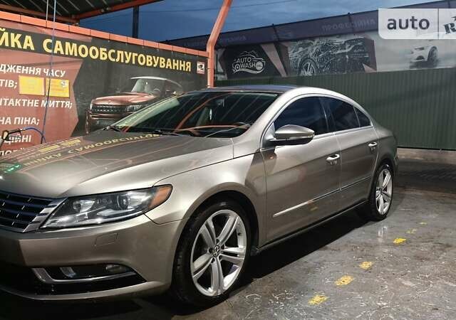 Фольксваген CC / Passat CC, об'ємом двигуна 2 л та пробігом 220 тис. км за 10500 $, фото 5 на Automoto.ua