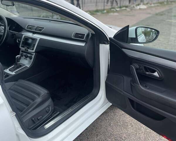 Фольксваген CC / Passat CC, об'ємом двигуна 1.98 л та пробігом 200 тис. км за 13500 $, фото 31 на Automoto.ua