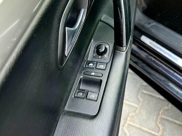 Фольксваген CC, объемом двигателя 2 л и пробегом 315 тыс. км за 7500 $, фото 5 на Automoto.ua