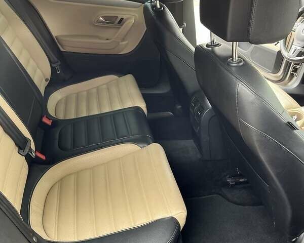 Желтый Фольксваген CC / Passat CC, объемом двигателя 2 л и пробегом 240 тыс. км за 11000 $, фото 6 на Automoto.ua