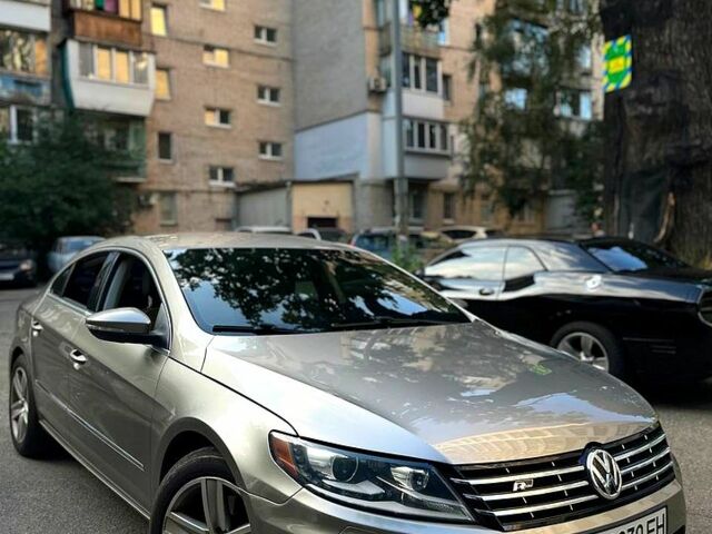 Желтый Фольксваген CC, объемом двигателя 2 л и пробегом 240 тыс. км за 11999 $, фото 1 на Automoto.ua