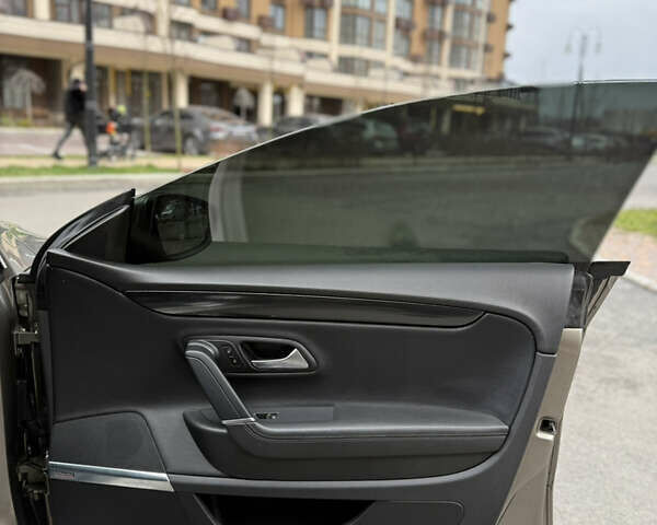 Серый Фольксваген CC / Passat CC, объемом двигателя 1.98 л и пробегом 290 тыс. км за 7600 $, фото 25 на Automoto.ua