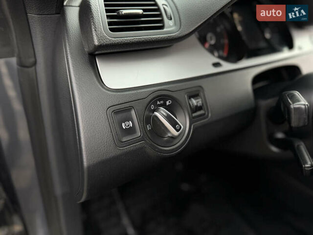 Серый Фольксваген CC / Passat CC, объемом двигателя 2 л и пробегом 220 тыс. км за 6750 $, фото 25 на Automoto.ua