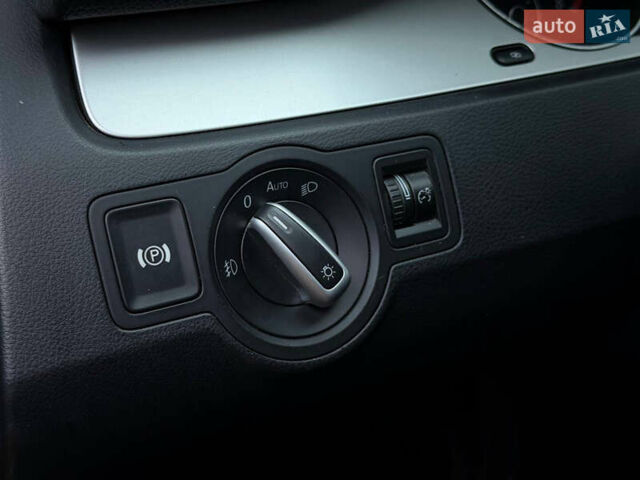 Серый Фольксваген CC / Passat CC, объемом двигателя 1.98 л и пробегом 277 тыс. км за 8250 $, фото 21 на Automoto.ua