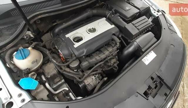 Серый Фольксваген CC / Passat CC, объемом двигателя 1.8 л и пробегом 286 тыс. км за 8200 $, фото 29 на Automoto.ua