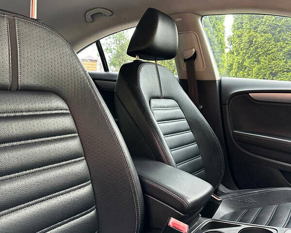 Серый Фольксваген CC / Passat CC, объемом двигателя 1.98 л и пробегом 237 тыс. км за 8100 $, фото 8 на Automoto.ua