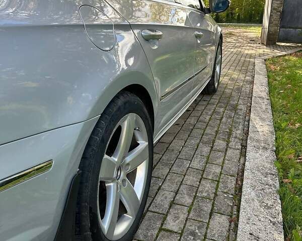 Фольксваген CC / Passat CC 2010 у Косове на Automoto.ua Сірий Фольксваген CC / Passat CC, об'ємом двигуна 1.98 л та пробігом 184 тис. км за 8500 $, фото 6 на Automoto.ua
