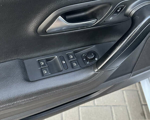 Сірий Фольксваген CC / Passat CC, об'ємом двигуна 1.98 л та пробігом 222 тис. км за 11500 $, фото 2 на Automoto.ua