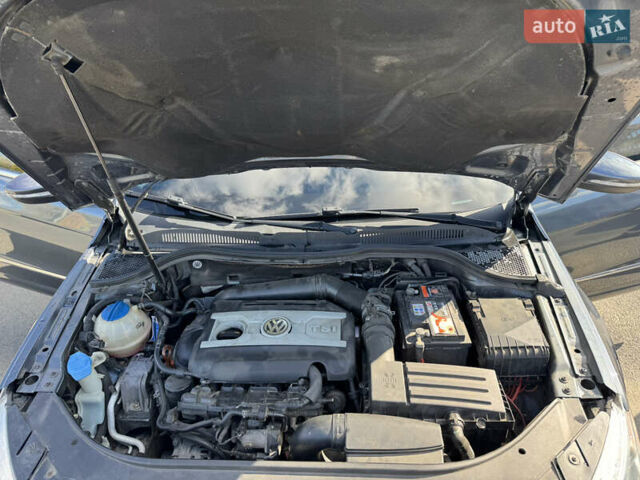 Фольксваген CC / Passat CC 2010 в Благовещенское (Ульяновка) на Automoto.ua Серый Фольксваген CC / Passat CC, объемом двигателя 1.98 л и пробегом 236 тыс. км за 7300 $, фото 19 на Automoto.ua