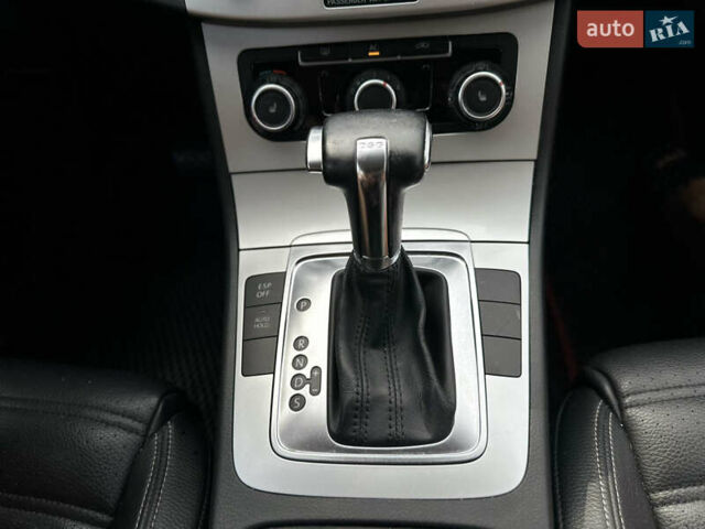 Сірий Фольксваген CC / Passat CC, об'ємом двигуна 1.98 л та пробігом 160 тис. км за 8399 $, фото 16 на Automoto.ua