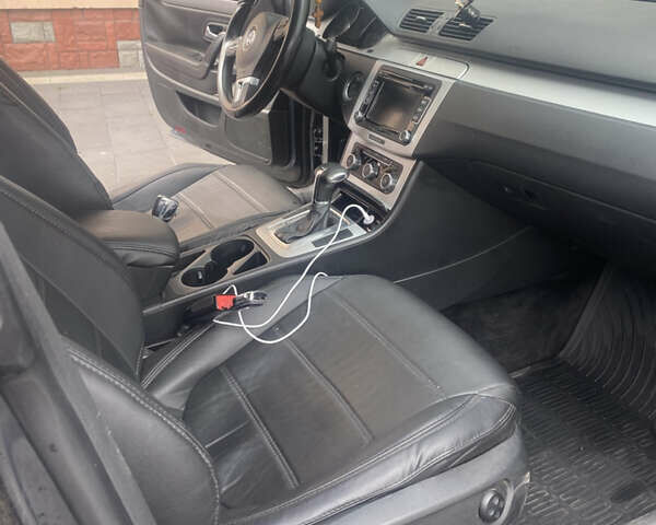 Сірий Фольксваген CC / Passat CC, об'ємом двигуна 1.98 л та пробігом 276 тис. км за 9600 $, фото 20 на Automoto.ua