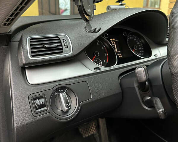 Серый Фольксваген CC / Passat CC, объемом двигателя 1.98 л и пробегом 237 тыс. км за 8100 $, фото 9 на Automoto.ua