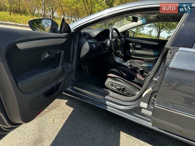 Серый Фольксваген CC / Passat CC, объемом двигателя 1.98 л и пробегом 220 тыс. км за 9000 $, фото 12 на Automoto.ua