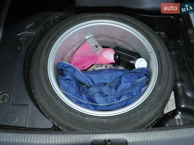 Серый Фольксваген CC / Passat CC, объемом двигателя 3.6 л и пробегом 149 тыс. км за 11000 $, фото 7 на Automoto.ua