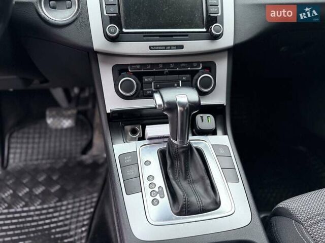 Сірий Фольксваген CC / Passat CC, об'ємом двигуна 1.97 л та пробігом 254 тис. км за 8999 $, фото 7 на Automoto.ua