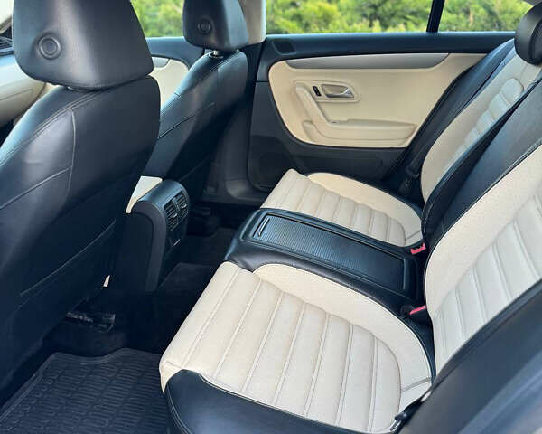 Серый Фольксваген CC / Passat CC, объемом двигателя 2 л и пробегом 160 тыс. км за 9000 $, фото 9 на Automoto.ua