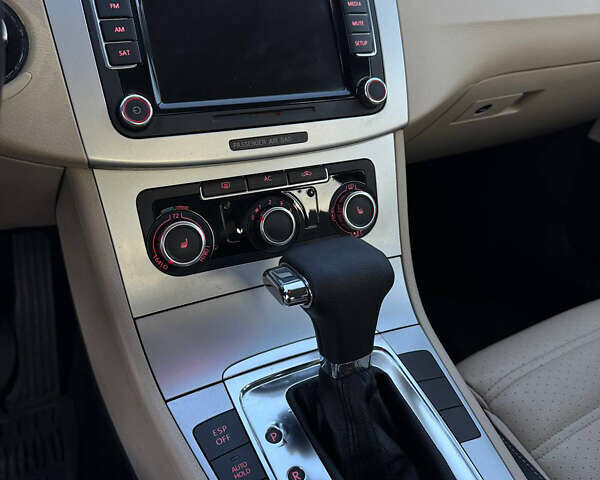 Серый Фольксваген CC / Passat CC, объемом двигателя 2 л и пробегом 160 тыс. км за 9000 $, фото 5 на Automoto.ua