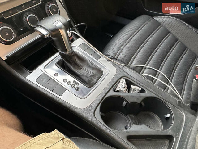 Серый Фольксваген CC / Passat CC, объемом двигателя 1.98 л и пробегом 207 тыс. км за 9000 $, фото 12 на Automoto.ua
