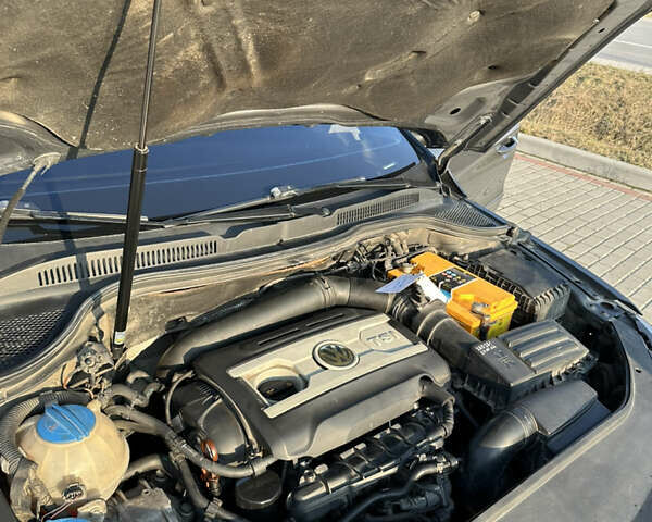 Сірий Фольксваген CC / Passat CC, об'ємом двигуна 1.98 л та пробігом 300 тис. км за 8700 $, фото 21 на Automoto.ua
