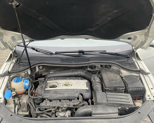 Серый Фольксваген CC / Passat CC, объемом двигателя 1.8 л и пробегом 265 тыс. км за 8300 $, фото 13 на Automoto.ua