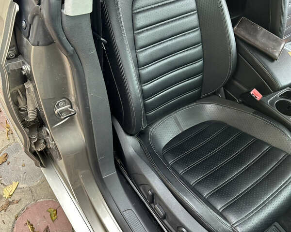 Фольксваген CC / Passat CC 2010 у Тернополі на Automoto.ua Сірий Фольксваген CC / Passat CC, об'ємом двигуна 1.98 л та пробігом 222 тис. км за 7900 $, фото 47 на Automoto.ua