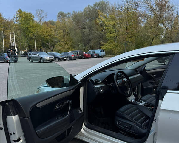 Серый Фольксваген CC / Passat CC, объемом двигателя 1.98 л и пробегом 195 тыс. км за 8400 $, фото 7 на Automoto.ua