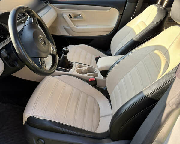 Серый Фольксваген CC / Passat CC, объемом двигателя 1.98 л и пробегом 109 тыс. км за 8200 $, фото 4 на Automoto.ua
