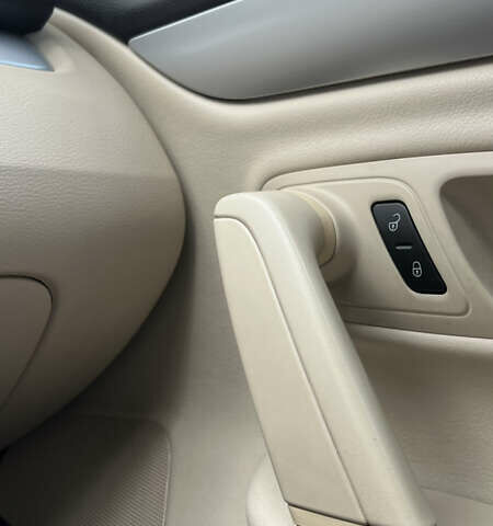 Сірий Фольксваген CC / Passat CC, об'ємом двигуна 1.98 л та пробігом 274 тис. км за 8900 $, фото 20 на Automoto.ua