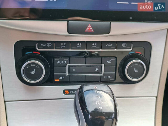 Сірий Фольксваген CC / Passat CC, об'ємом двигуна 2 л та пробігом 215 тис. км за 9490 $, фото 27 на Automoto.ua