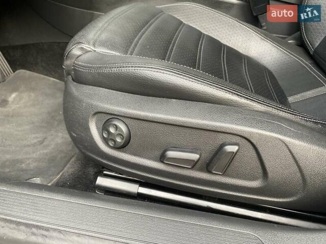 Сірий Фольксваген CC / Passat CC, об'ємом двигуна 1.98 л та пробігом 220 тис. км за 8500 $, фото 41 на Automoto.ua