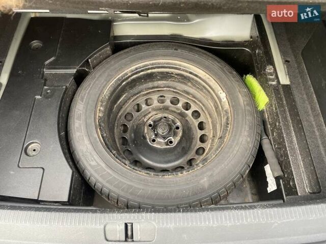 Сірий Фольксваген CC / Passat CC, об'ємом двигуна 1.98 л та пробігом 220 тис. км за 8500 $, фото 40 на Automoto.ua
