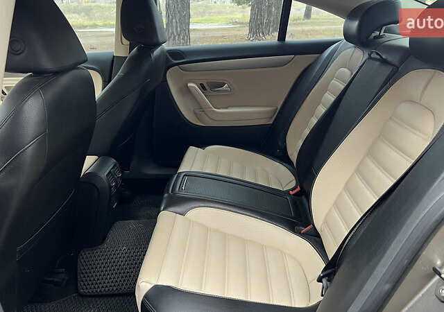 Сірий Фольксваген CC / Passat CC, об'ємом двигуна 1.98 л та пробігом 274 тис. км за 8900 $, фото 27 на Automoto.ua