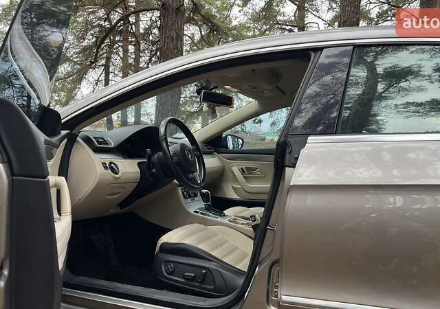 Сірий Фольксваген CC / Passat CC, об'ємом двигуна 1.98 л та пробігом 274 тис. км за 8900 $, фото 24 на Automoto.ua