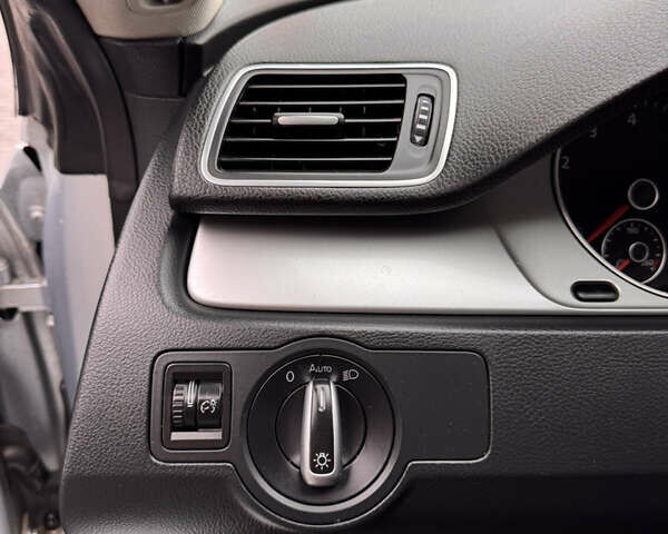 Серый Фольксваген CC / Passat CC, объемом двигателя 1.98 л и пробегом 183 тыс. км за 9000 $, фото 32 на Automoto.ua