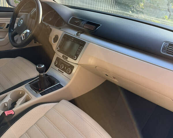 Серый Фольксваген CC / Passat CC, объемом двигателя 1.98 л и пробегом 109 тыс. км за 8200 $, фото 5 на Automoto.ua