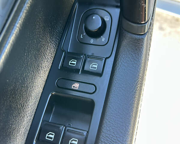 Сірий Фольксваген CC / Passat CC, об'ємом двигуна 1.98 л та пробігом 237 тис. км за 8800 $, фото 30 на Automoto.ua