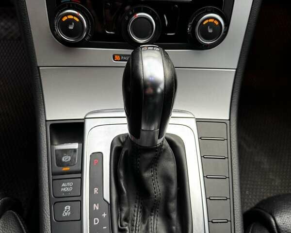 Сірий Фольксваген CC / Passat CC, об'ємом двигуна 1.98 л та пробігом 240 тис. км за 8300 $, фото 19 на Automoto.ua