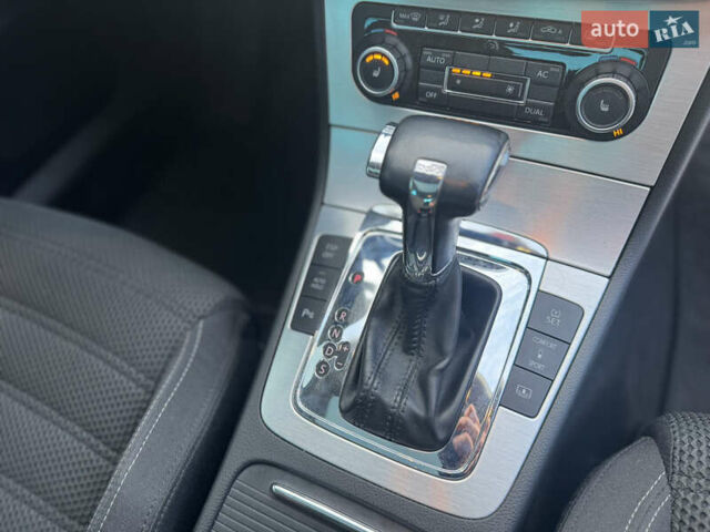 Сірий Фольксваген CC / Passat CC, об'ємом двигуна 2 л та пробігом 252 тис. км за 11700 $, фото 55 на Automoto.ua